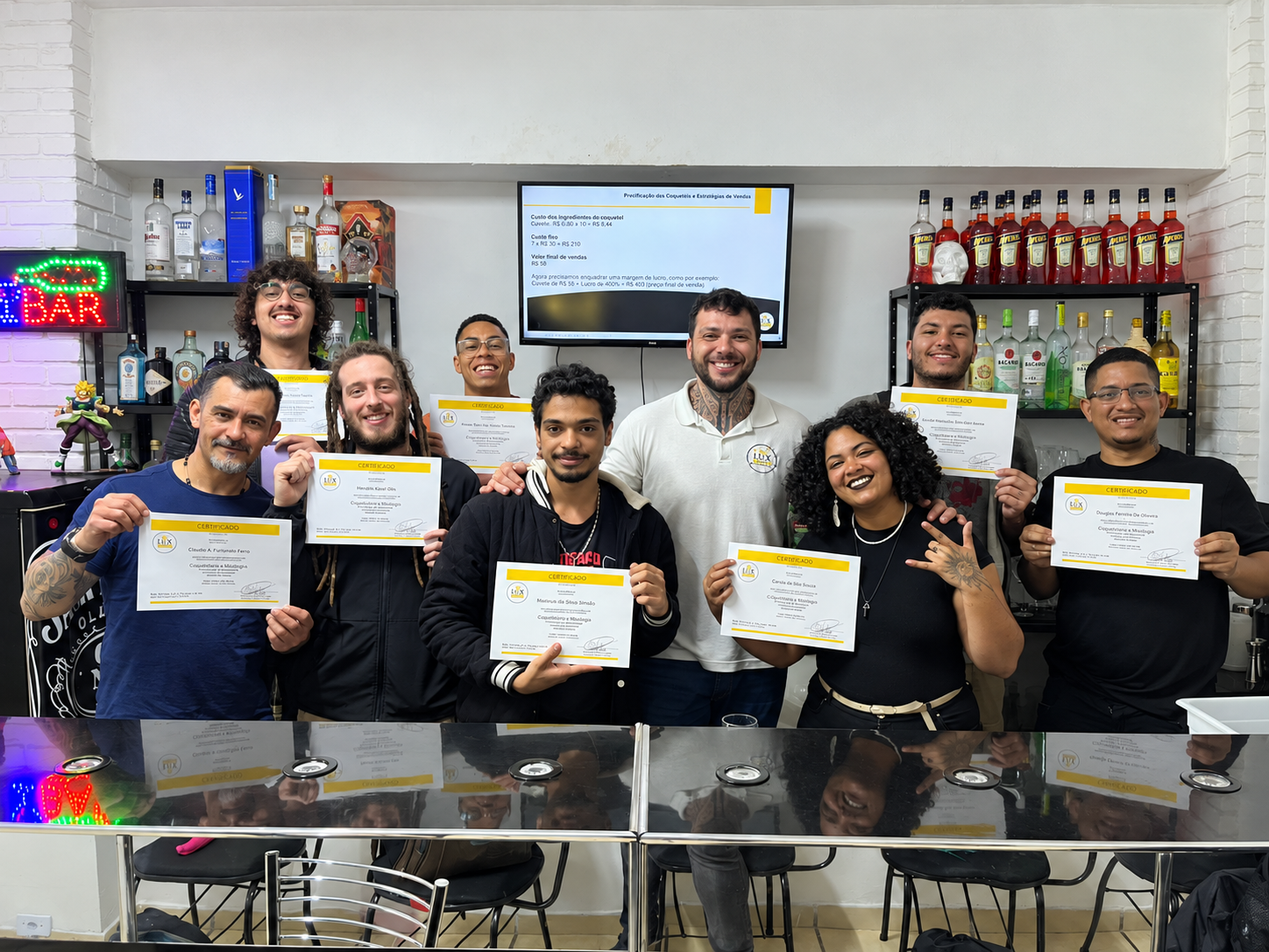Alunos certificados no bar-escola